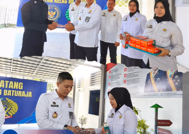 Dukung Kesehatan Pegawai, Rutan Baturaja Laksanakan Pembagian Vitamin