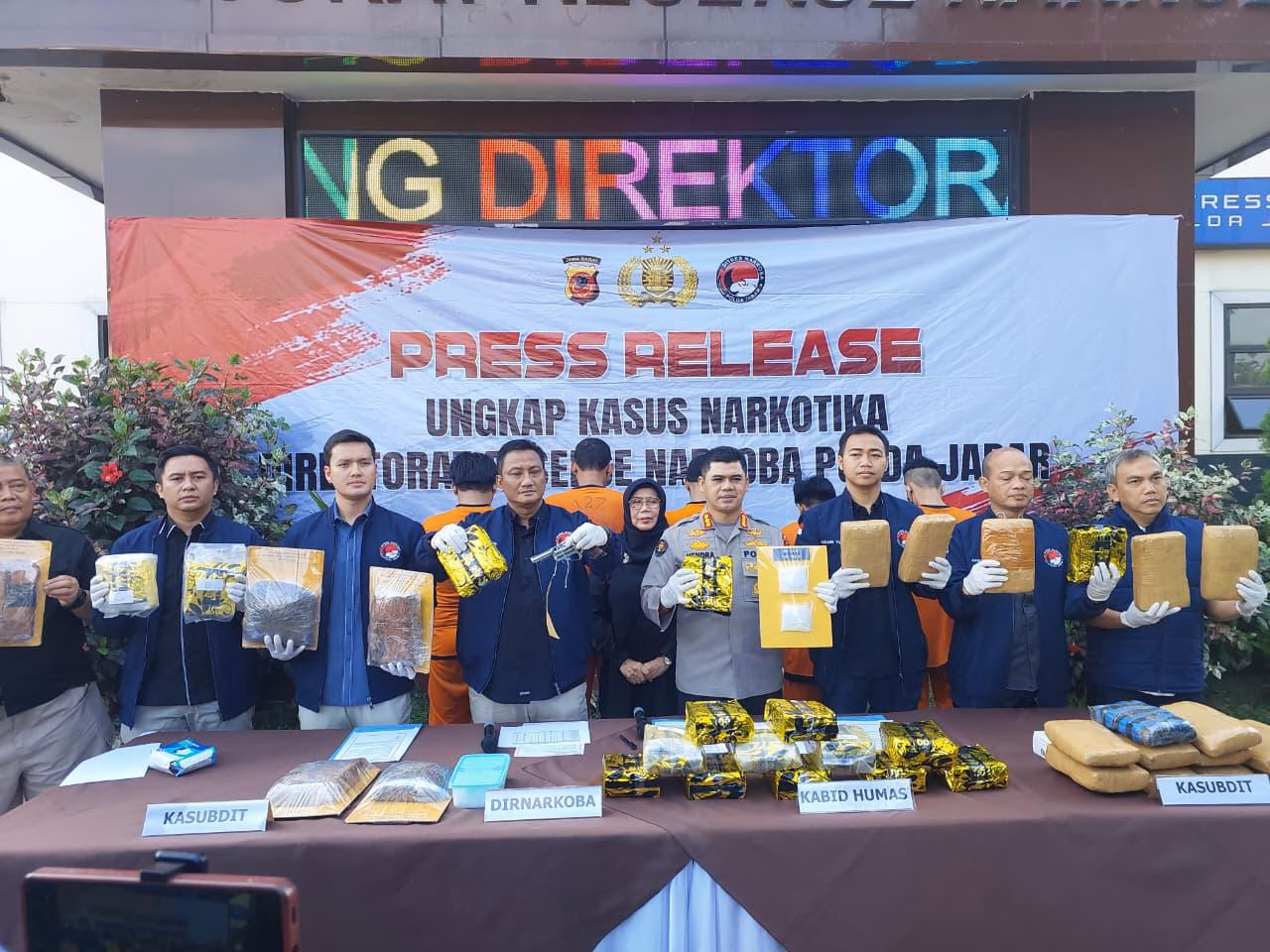 POLDA JABAR TEGASKAN KOMITMEN ASTA CITA PRESIDEN SERTA PERAN PEMUDA BEBAS NARKOBA MENUJU INDONESIA EMAS 2045