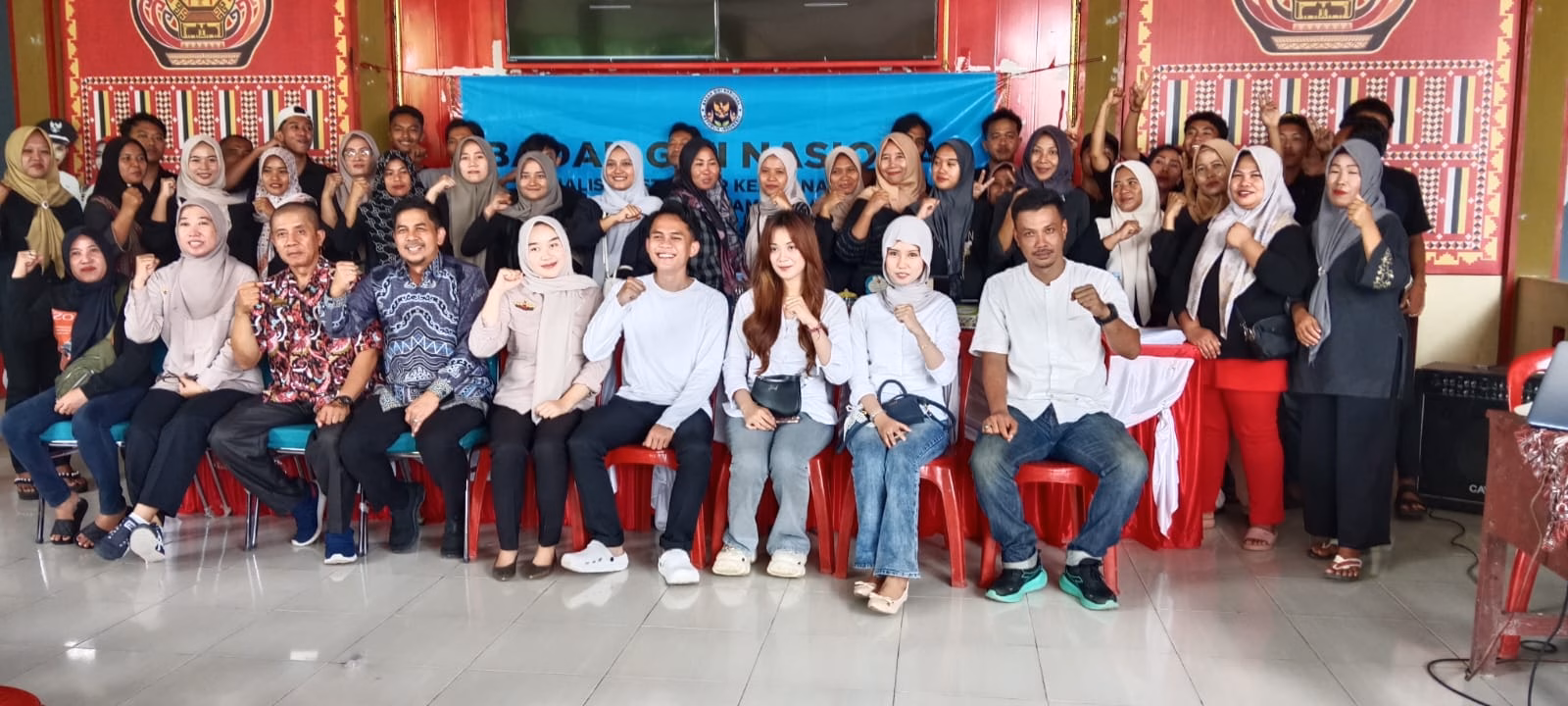 Relawan 2 dapur pengolah makanan SPPG Sumbersari Desa Pasuruhan serta SPPG Banjar Masin Desa Banjar Masin yang di wilayah Kecamatan Penengahan ikuti pembinaan standar keamanan