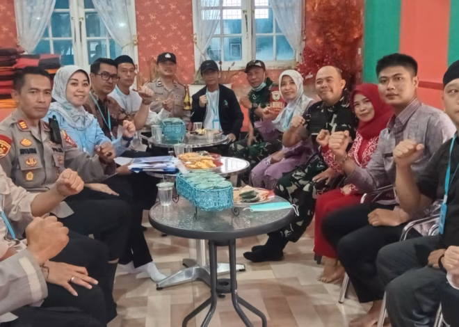 Camat Ngamprah dan Forkopimcam Tinjau Dapur Makan Bergizi Gratis di Desa Cimareme